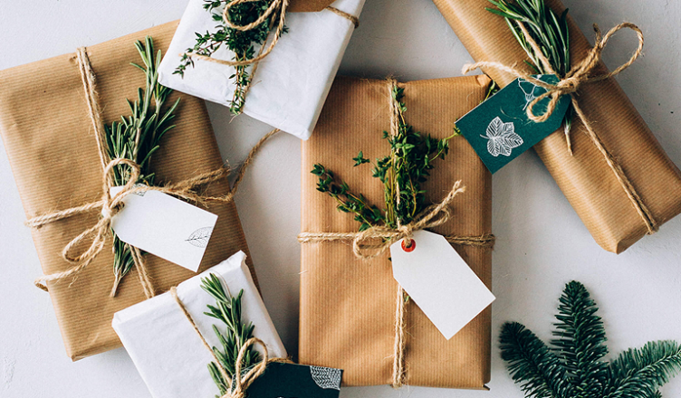 Japan Gift Wrap Hack for Long Presents [No Tape No Ribbon] 